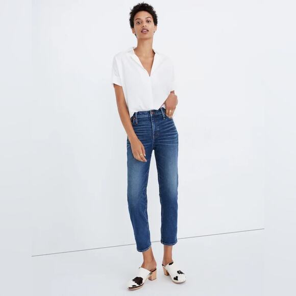 Madewell Denim - Madewell Mid-Rise Classic Straight Jeans in Carsondale Wash